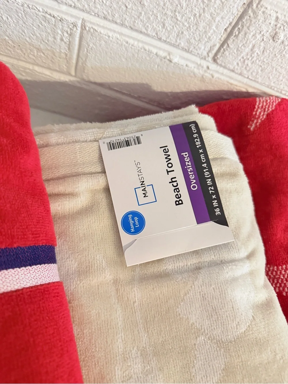 Mainstays Red and Cream Oversized Beach Towel